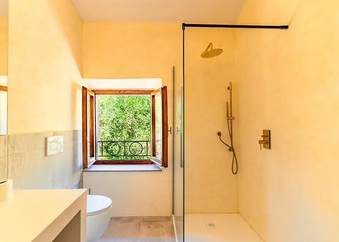 Luxury Tre Querce W View - Private E Relaxing Location Under Stars Villa *